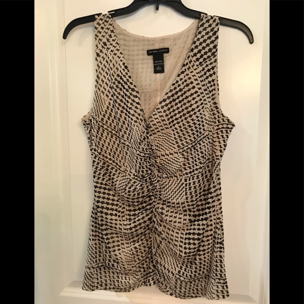 NY and Co top
